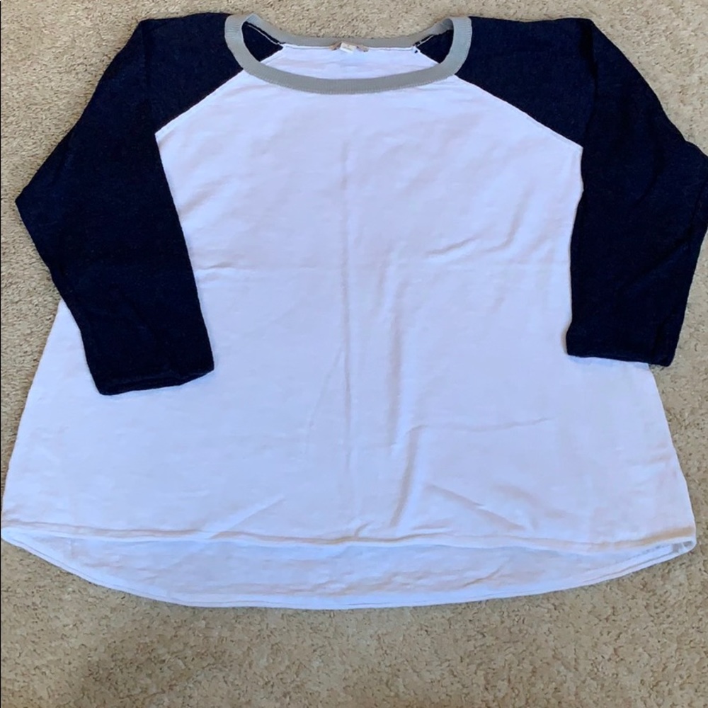 Gap women’s light sweater